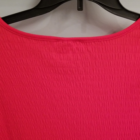 Breckenridge Woman Red 3/4 Length Sleeve Top in 2X - Picture 7 of 8